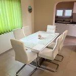 Apartman Leonardo Vrsi