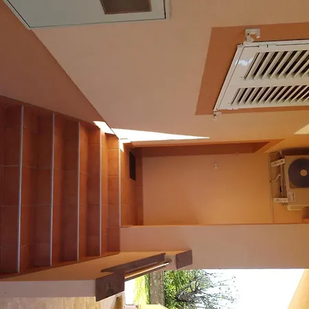 Apartment Leonardo Vrsi