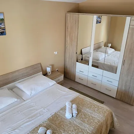 Apartment Leonardo Vrsi