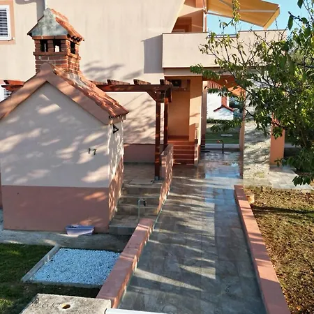 Leonardo Apartment Vrsi